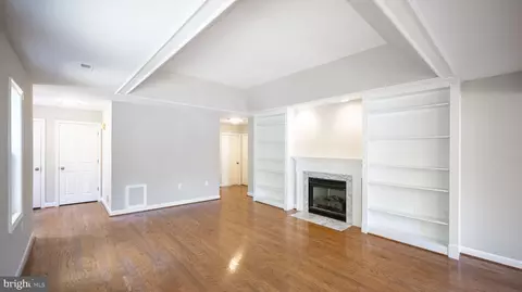 Living - 2499 5 Shillings Rd, Frederick, MD 21701 photo 4 of 6