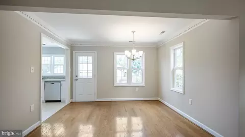 Living - 2499 5 Shillings Rd, Frederick, MD 21701 photo 5 of 6