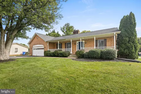 3913 Southview Ct, Jefferson, MD 21755