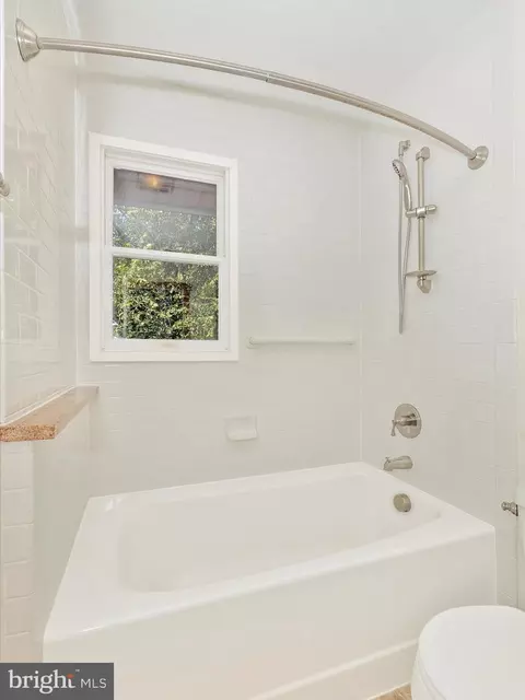 Bath - 12436 Legore Rd, Keymar, MD 21757 photo 5 of 5