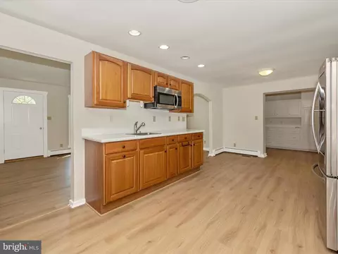 Kitchen - 12436 Legore Rd, Keymar, MD 21757 photo 5 of 7