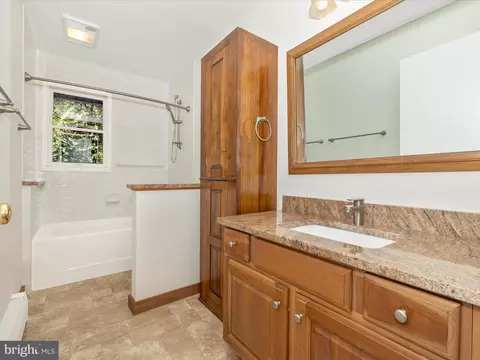 Bath - 12436 Legore Rd, Keymar, MD 21757 photo 2 of 5
