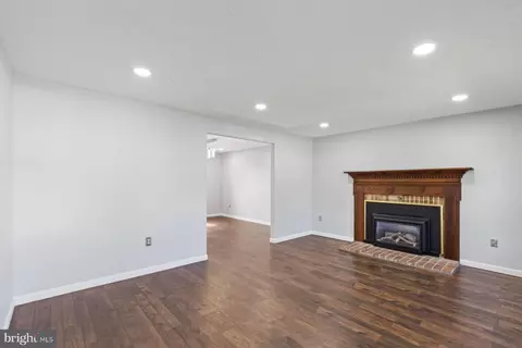 Living - 138 Melrose Ct, Frederick, MD 21702 photo 3 of 5