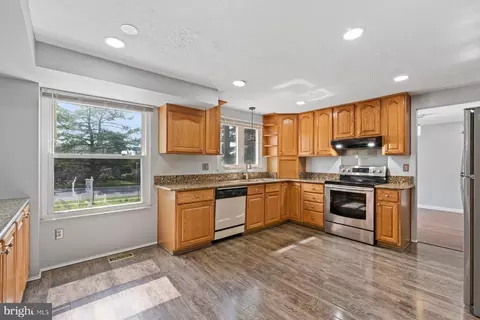 Kitchen - 138 Melrose Ct, Frederick, MD 21702 photo 4 of 4