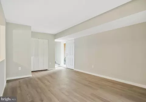 7295 C Coachlight Ct, Frederick, MD 21703 photo 9