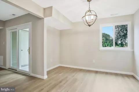 7295 C Coachlight Ct, Frederick, MD 21703 photo 11