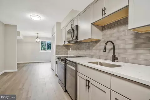 7295 C Coachlight Ct, Frederick, MD 21703 photo 19
