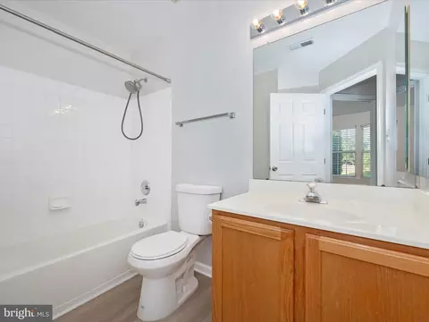 Bath - 3534 Winthrop Ln, Frederick, MD 21704 photo 5 of 5