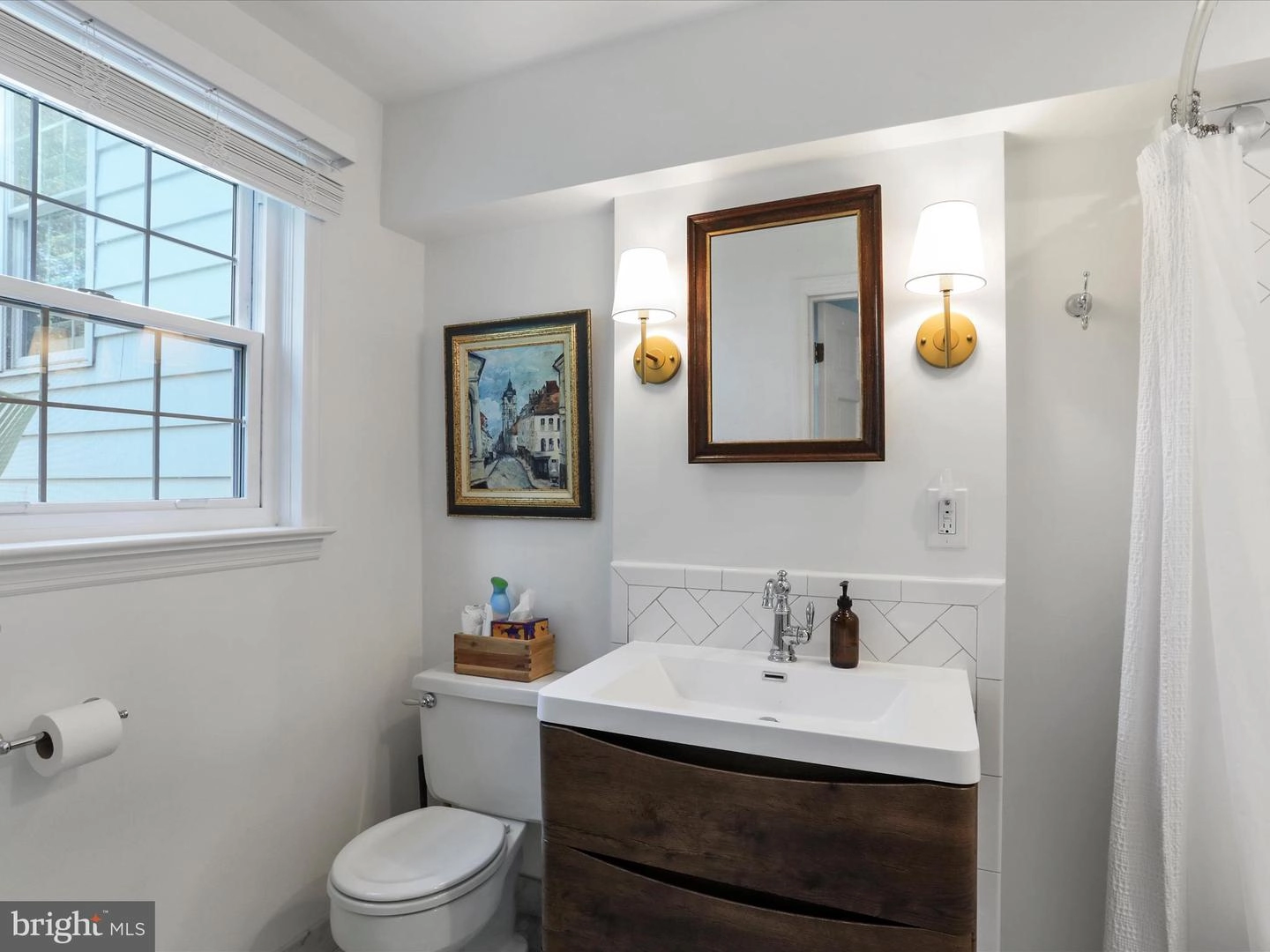 Bath - 23 Fairview Ave, Frederick, MD 21701 photo 4 of 5