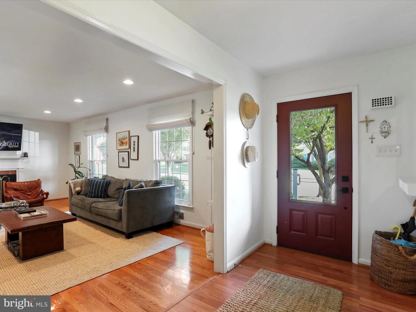Entry Way - 23 Fairview Ave, Frederick, MD 21701 photo 2 of 3