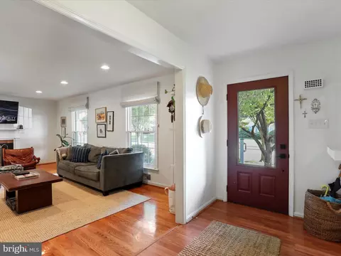 Entry Way - 23 Fairview Ave, Frederick, MD 21701 photo 2 of 3