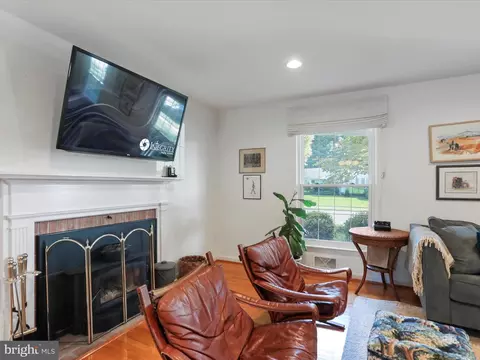Living - 23 Fairview Ave, Frederick, MD 21701 photo 2 of 4