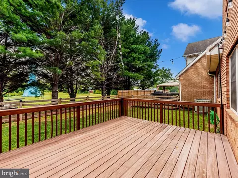 Exterior - 10 Easy St, Thurmont, MD 21788 photo 9 of 11