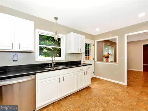 Kitchen - 10 Easy St, Thurmont, MD 21788 photo 3 of 4
