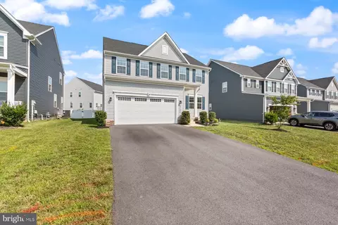 6720 Serviceberry Dr, Frederick, MD 21703 photo 2