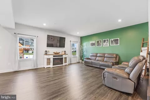6720 Serviceberry Dr, Frederick, MD 21703 photo 11