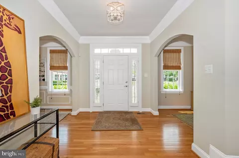 Entry Way - 9158 Hinks Ln, Frederick, MD 21704 photo 4 of 12
