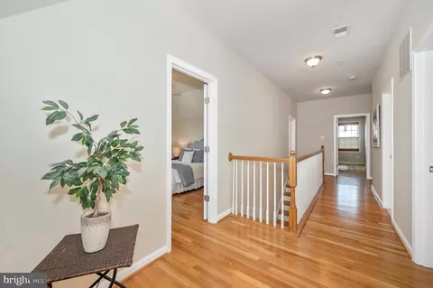 Entry Way - 9158 Hinks Ln, Frederick, MD 21704 photo 9 of 12