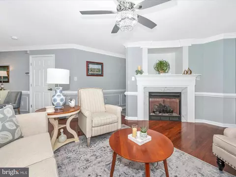 Living - 2502 Driftwood Ct #1B, Frederick, MD 21702 photo 5 of 9