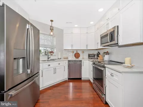 Kitchen - 2502 Driftwood Ct #1B, Frederick, MD 21702 photo 2 of 6