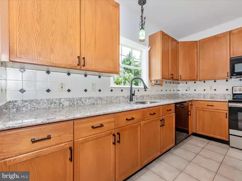 Kitchen - 810 Geronimo Dr, Frederick, MD 21701 photo 3 of 4