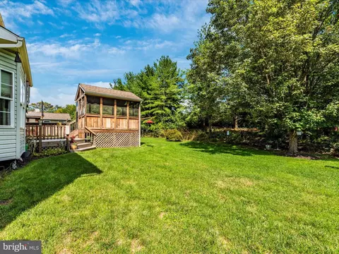 Exterior - 810 Geronimo Dr, Frederick, MD 21701 photo 7 of 9