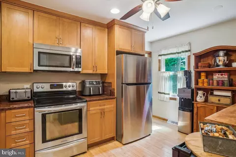 5596 Parkview Ct, Frederick, MD 21702 photo 6