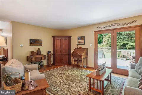5596 Parkview Ct, Frederick, MD 21702 photo 8