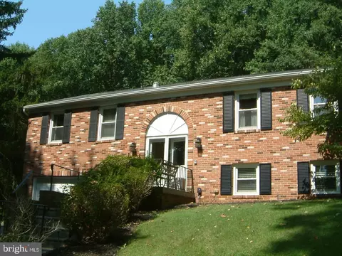 5596 Parkview Ct, Frederick, MD 21702 photo 2