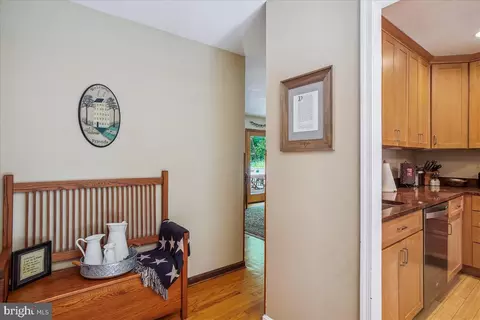 5596 Parkview Ct, Frederick, MD 21702 photo 4