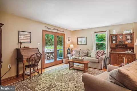 5596 Parkview Ct, Frederick, MD 21702 photo 9