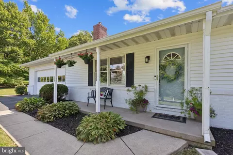 15603 Wild Rose Ct, New Windsor, MD 21776