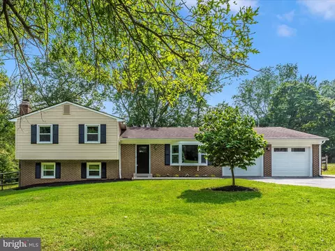 11421 Meadowlark Dr, Ijamsville, MD 21754