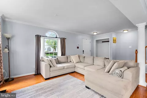 Living - 100 Buell Dr, Frederick, MD 21702 photo 2 of 4
