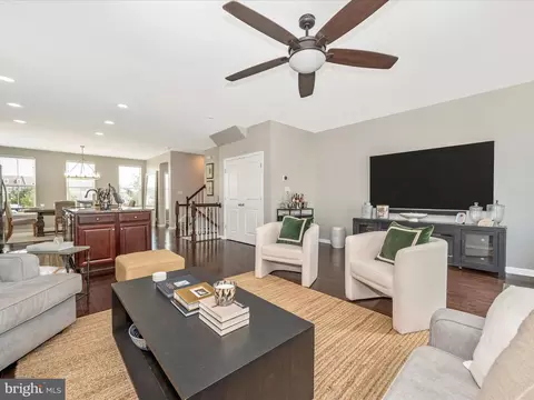 Living - 6593 Corbel Way, Frederick, MD 21703 photo 3 of 4