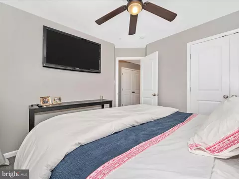 Bedroom - 6593 Corbel Way, Frederick, MD 21703 photo 4 of 4