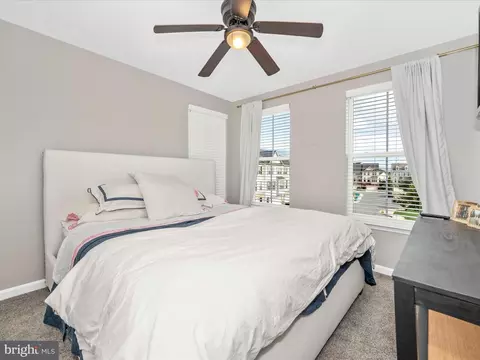 Bedroom - 6593 Corbel Way, Frederick, MD 21703 photo 3 of 4