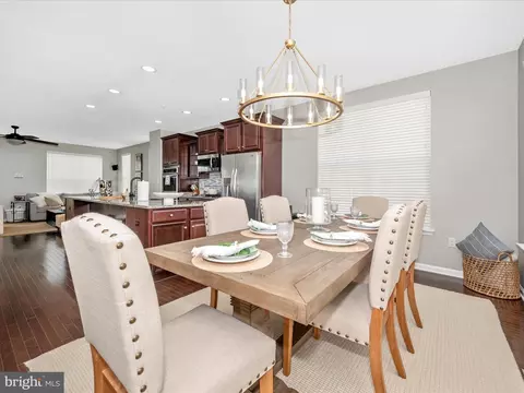 Dining - 6593 Corbel Way, Frederick, MD 21703 photo 3 of 4