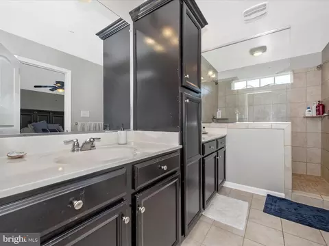 Bath - 6593 Corbel Way, Frederick, MD 21703 photo 2 of 4