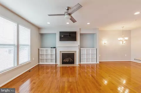 Living - 3010 Palatine Dr, Frederick, MD 21701 photo 4 of 5