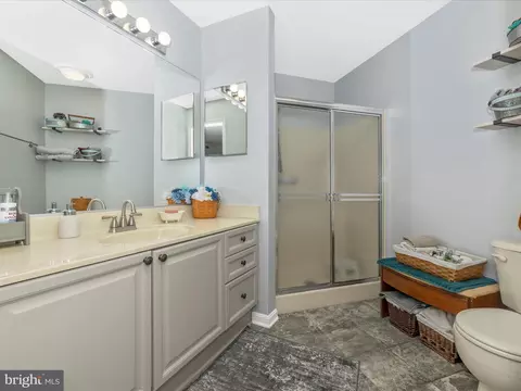 Bath - 2100 Yates Dr #1C, Frederick, MD 21702 photo 1 of 2