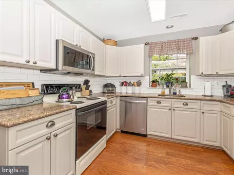 Kitchen - 2100 Yates Dr #1C, Frederick, MD 21702 photo 5 of 7
