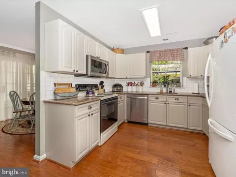 Kitchen - 2100 Yates Dr #1C, Frederick, MD 21702 photo 4 of 7