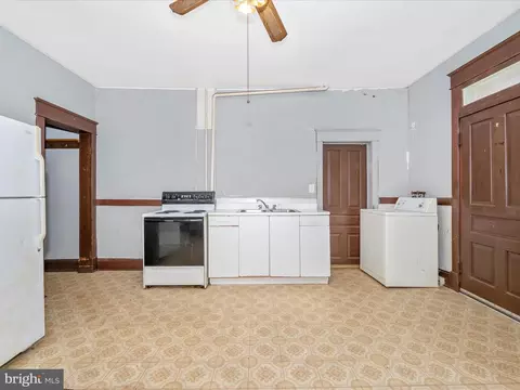 Entry Way - 350 E 3rd St, Frederick, MD 21701 photo 4 of 5