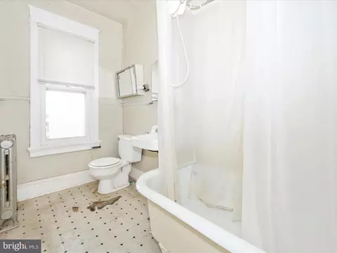 Bath - 350 E 3rd St, Frederick, MD 21701 photo 2 of 2