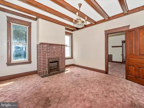 Living - 350 E 3rd St, Frederick, MD 21701 photo 4 of 9
