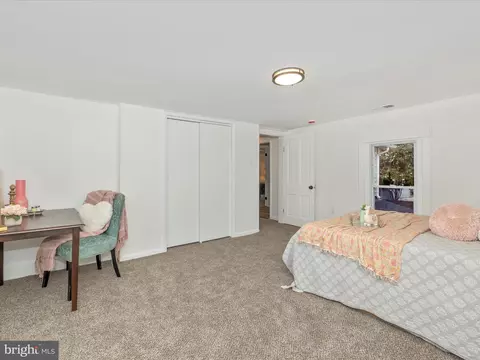 Bedroom - 711 E B St, Brunswick, MD 21716 photo 7 of 18