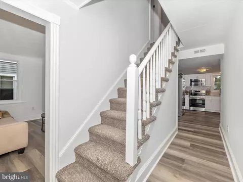 Entry Way - 711 E B St, Brunswick, MD 21716 photo 1 of 6