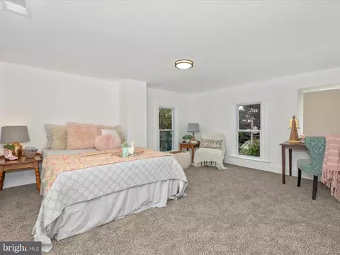 Bedroom - 711 E B St, Brunswick, MD 21716 photo 5 of 18