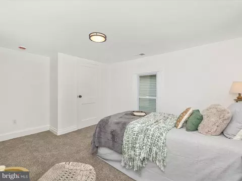 Bedroom - 711 E B St, Brunswick, MD 21716 photo 18 of 18